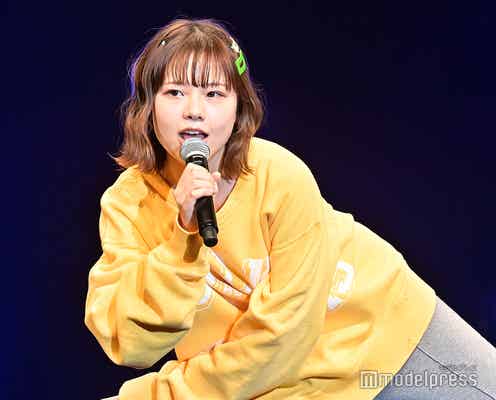TikTokバズヒット曲「ヨワネハキ」asmi、柔らかな歌声で会場魅了 関西弁でキュートな魅力発揮<超超十代-ULTRA TEENS FES-2022@TOKYO>