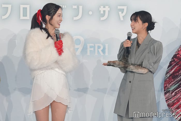 本田真凜、上白石萌歌(C)モデルプレス