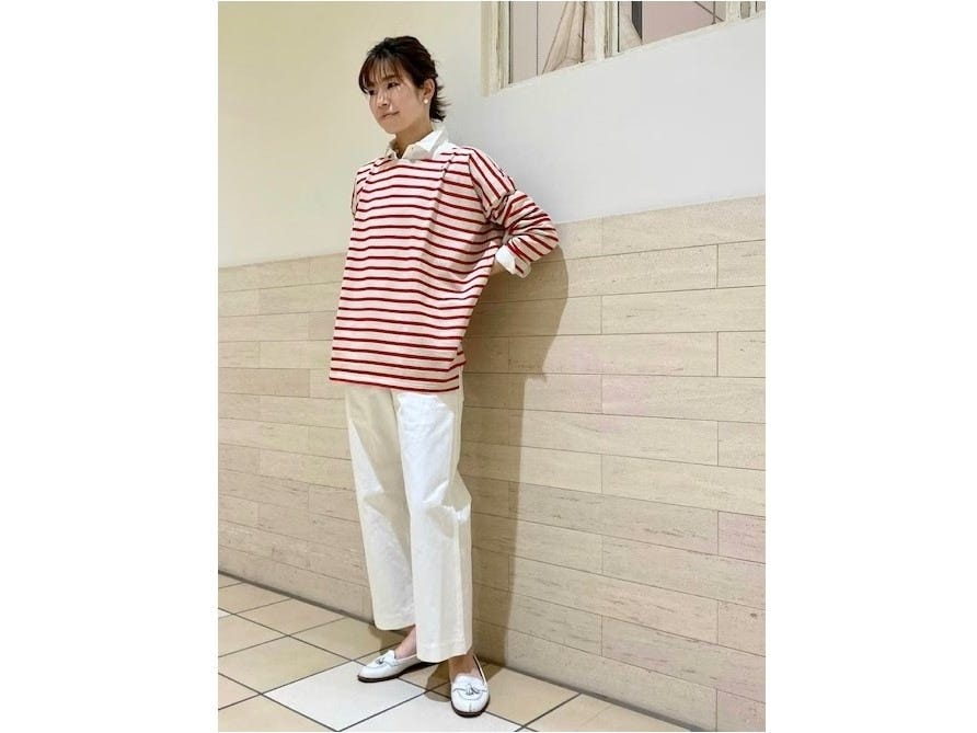 ボーダーTも、色使いを絞るとすっきり大人っぽい印象に　出典：WEAR