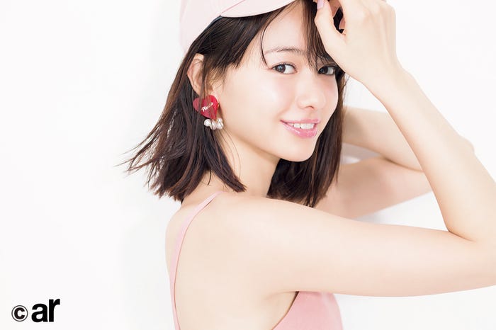 山本舞香/雑誌「ar」3月号より(画像提供:主婦と生活社)