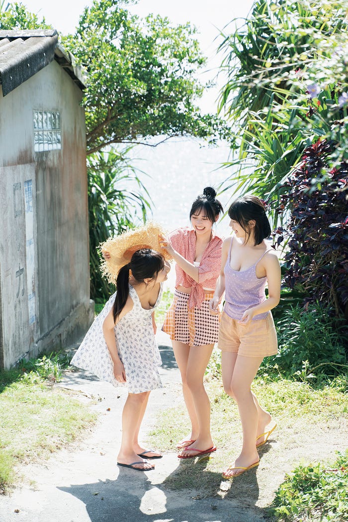 新井遥、大槻りこ、菊地姫奈(画像提供:講談社)