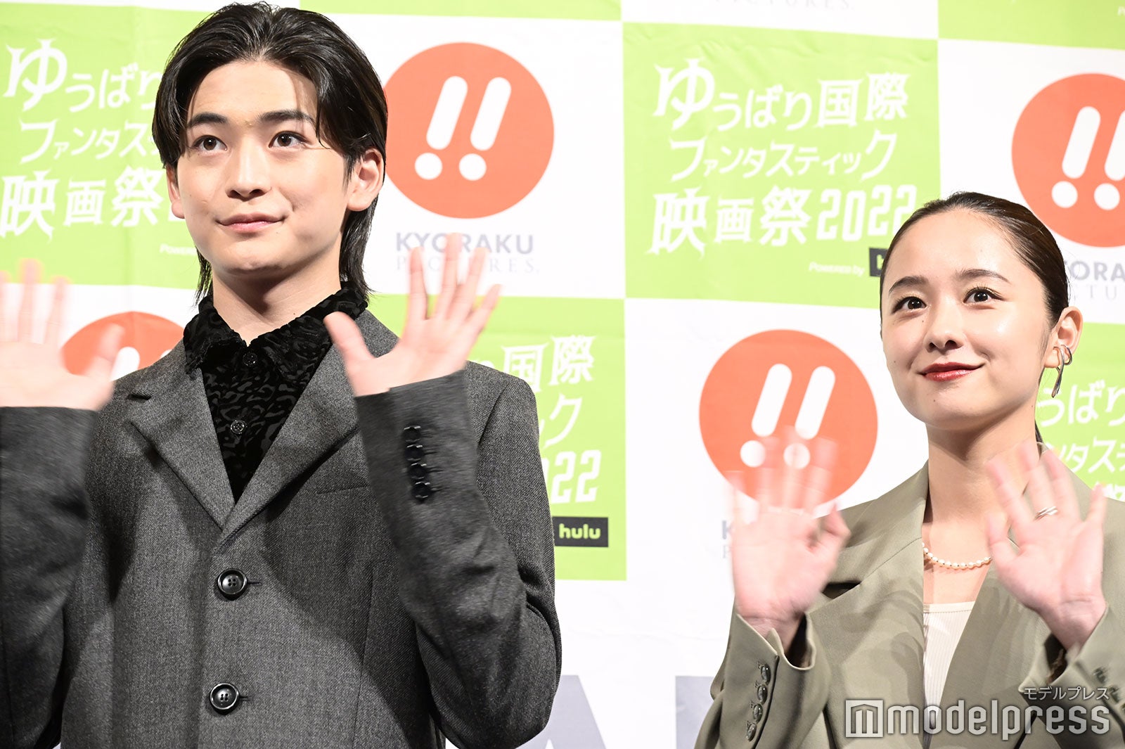 高橋文哉、堀田真由（C）モデルプレス