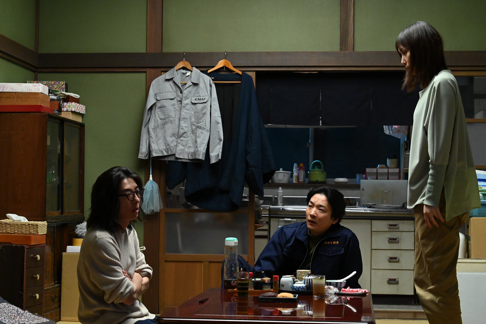 高橋一生、小久保寿人、本田翼「6秒間の軌跡～花火師・望月星太郎の2番目の憂鬱」第8話より（C）テレビ朝日