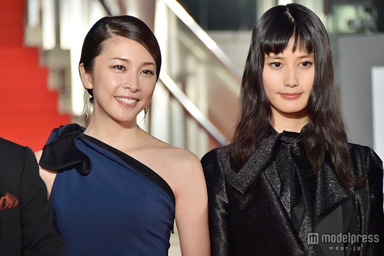 竹内結子、橋本愛