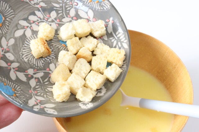 ダイソー　ニップンクルトン　プレーン味　スープ