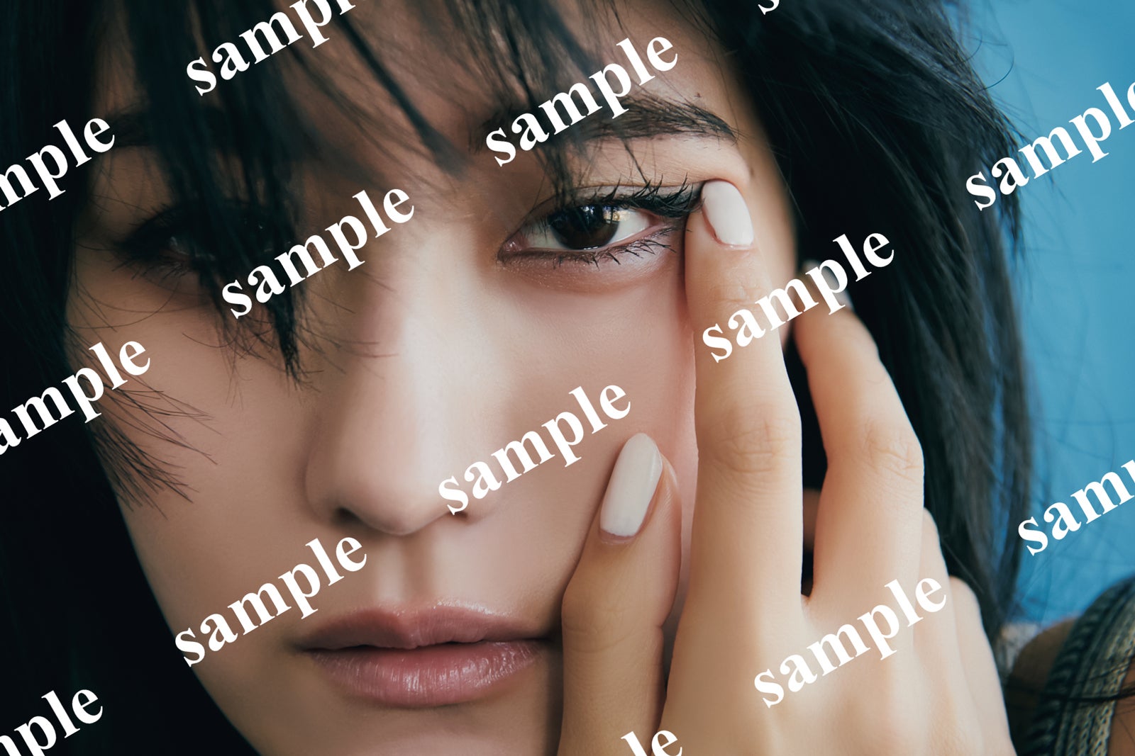 土生瑞穂／TSUTAYA EBISUBASHI特典ポストカード／撮影：三瓶康友（C）光文社