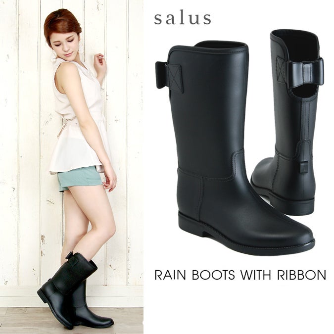 リボン付レインブーツ「salus」3,694円(税込3,990円)