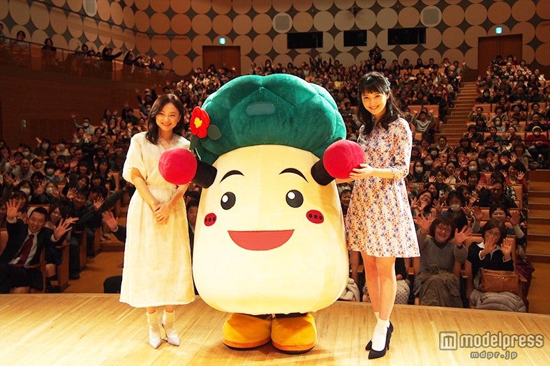 永作博美＆佐々木希が感涙「本当に幸せでした」