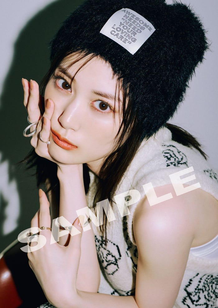 山下美月/セブン限定フォトカード(画像提供:小学館)