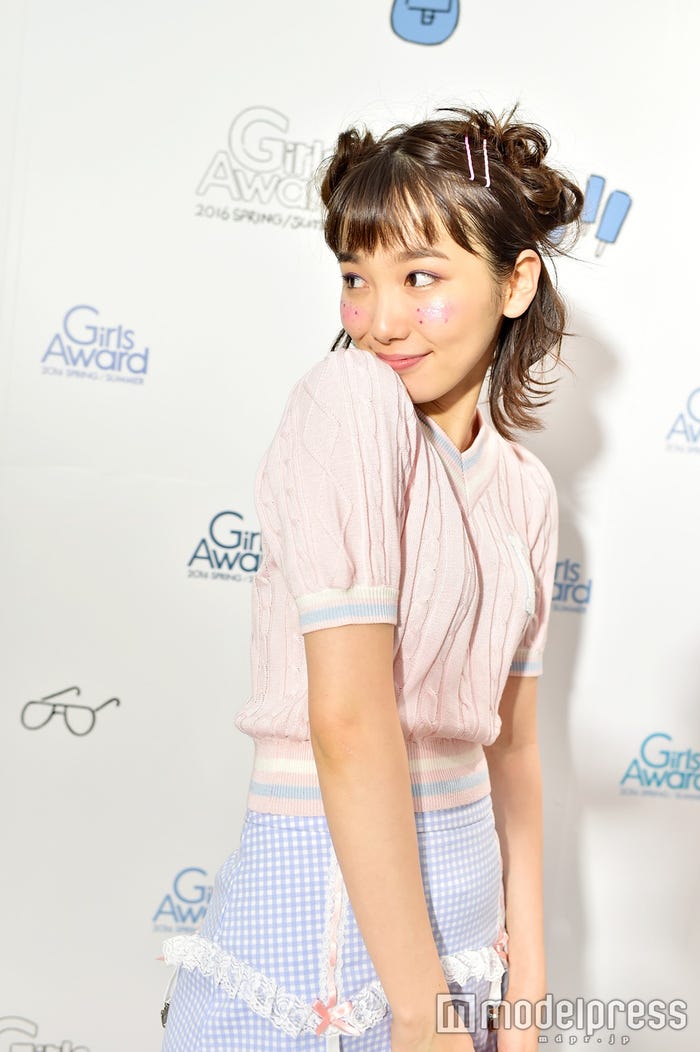 飯豊まりえ(C)モデルプレス