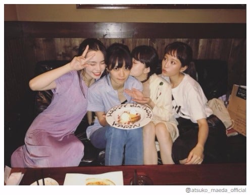 前田敦子、美女集結のプライベートショットに反響 幅広い交友関係に注目