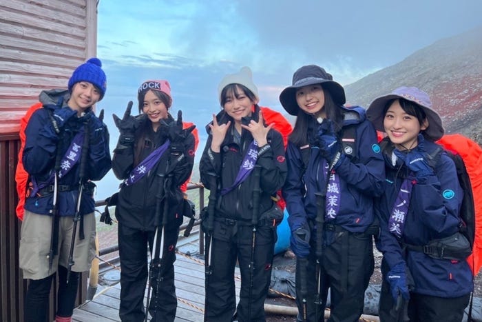 冨里奈央、井上和、池田瑛紗、五百城茉央、一ノ瀬美空/冨里奈央ブログより