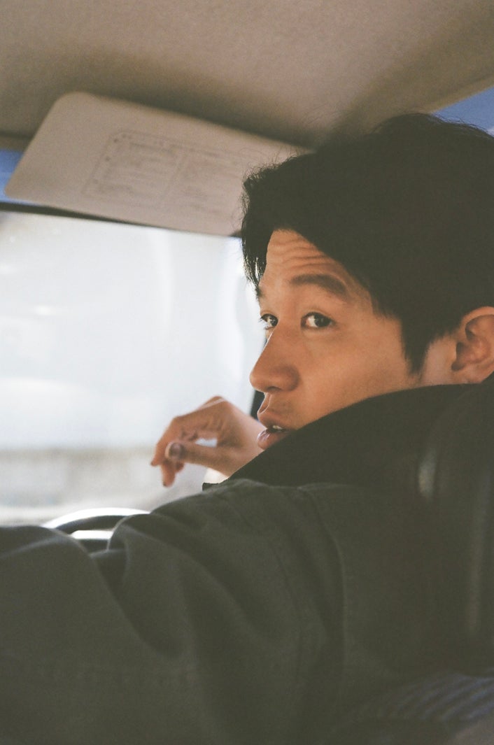 鈴木亮平／鈴鹿央士撮影の「花まんま」現場写真（C）2025「花まんま」製作委員会