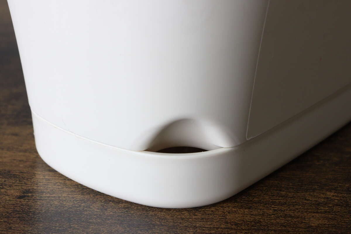 ダイソー バスケットプランター アイボリー ダイソーのバスケットプランター アイボリーののぞき窓