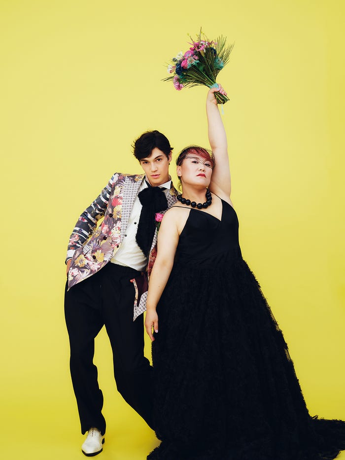 (右)バービー(提供写真)