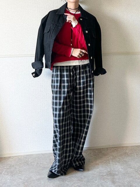 Style④白×赤レイヤードTでつくる今っぽカジュアル Style④白×赤レイヤードTでつくる今っぽカジュアル