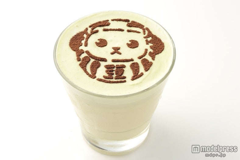 「豆しば庵のきなこと黒蜜の豆乳ラテ」￥840（C）DENTSU INC．