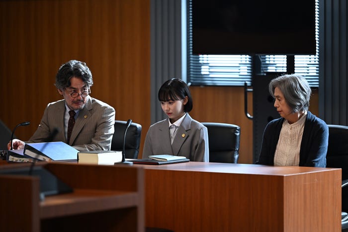 山口馬木也、芦田愛菜、朝加真由美「南田南弁護士は天才肌」第1話(C)カンテレ・フジテレビ