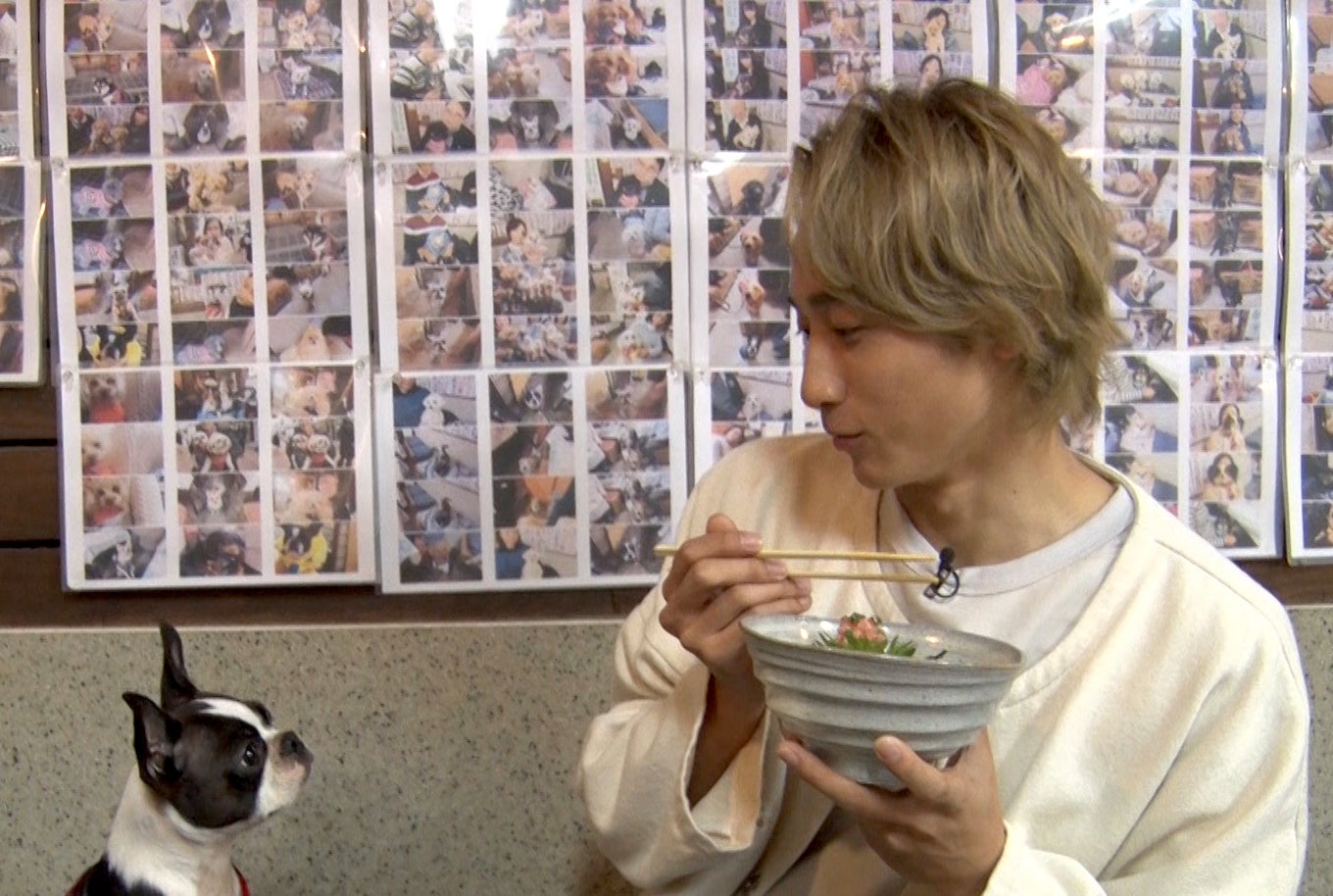 小関裕太、峰不二子ちゃんとマグロ屋さんへ （C）NHK