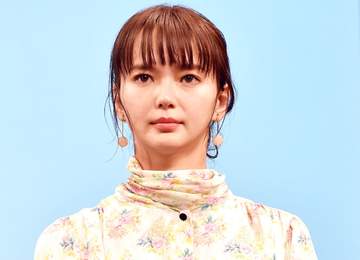 「風、薫る」に「ばけばけ」臭が…鹿鳴館の華・捨松（多部未華子）が突然のヘブンさん語でネット沸く【ネタバレ】