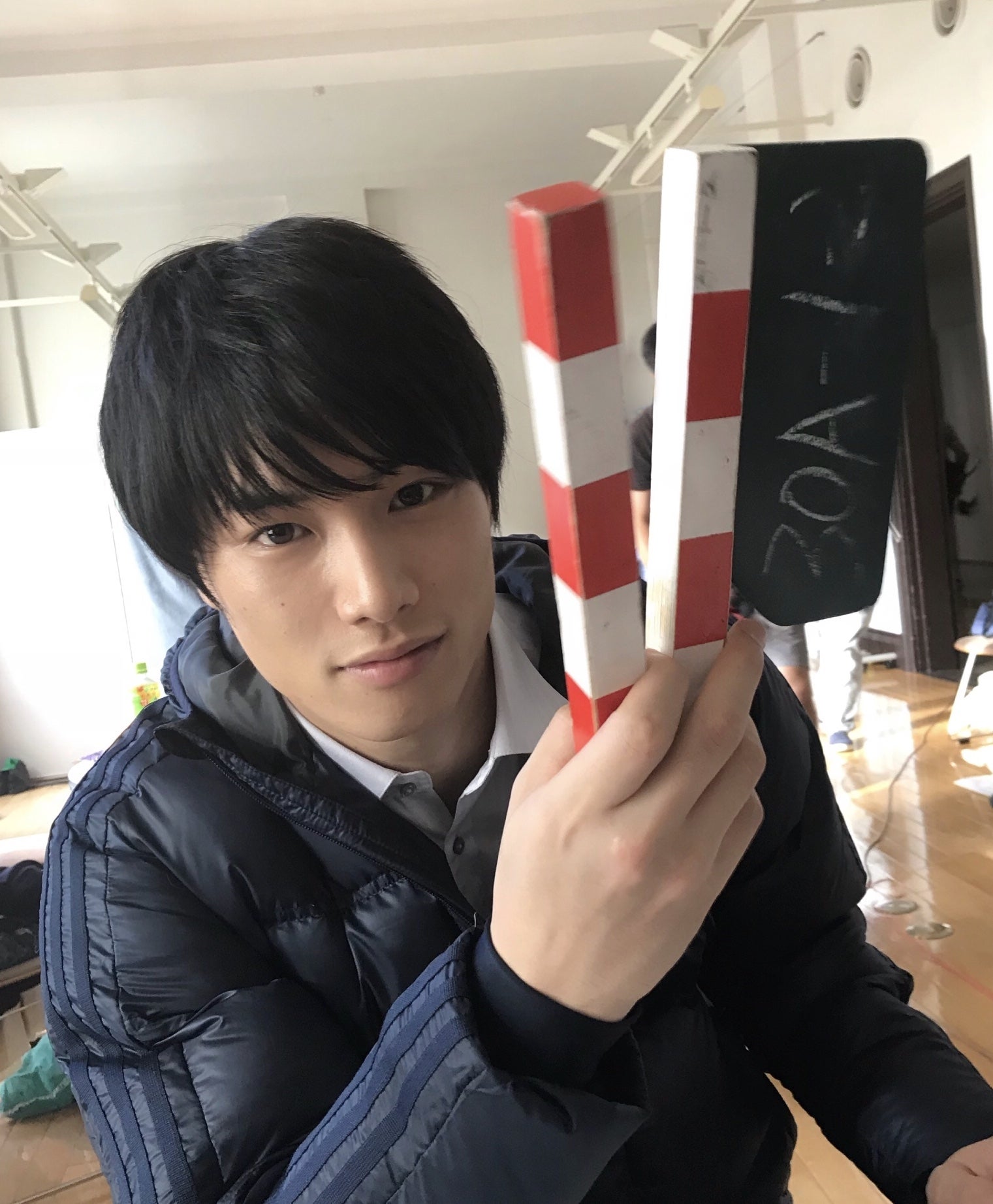 劇団EXILE鈴木伸之にキュン　笑顔満開の“裏側”公開＜リベンジgirl＞