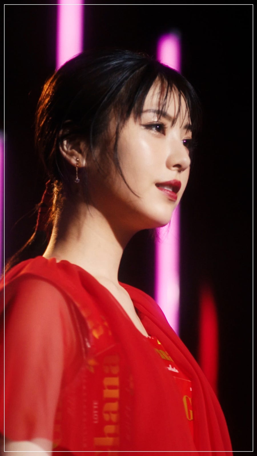 浜辺美波／新WEB動画より（提供写真）