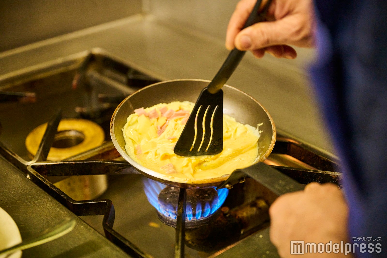 朝食（C）モデルプレス