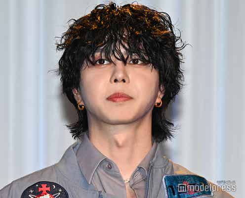 BUDDiiS・SEIYA、黒髪&パーマのイメチェン姿で登場 ネイルの魅力発信「新鮮な気持ちになる」