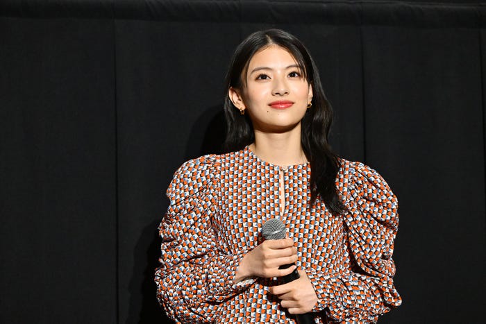 出口夏希(C)2024 映画「赤羽骨子のボディガード」製作委員会