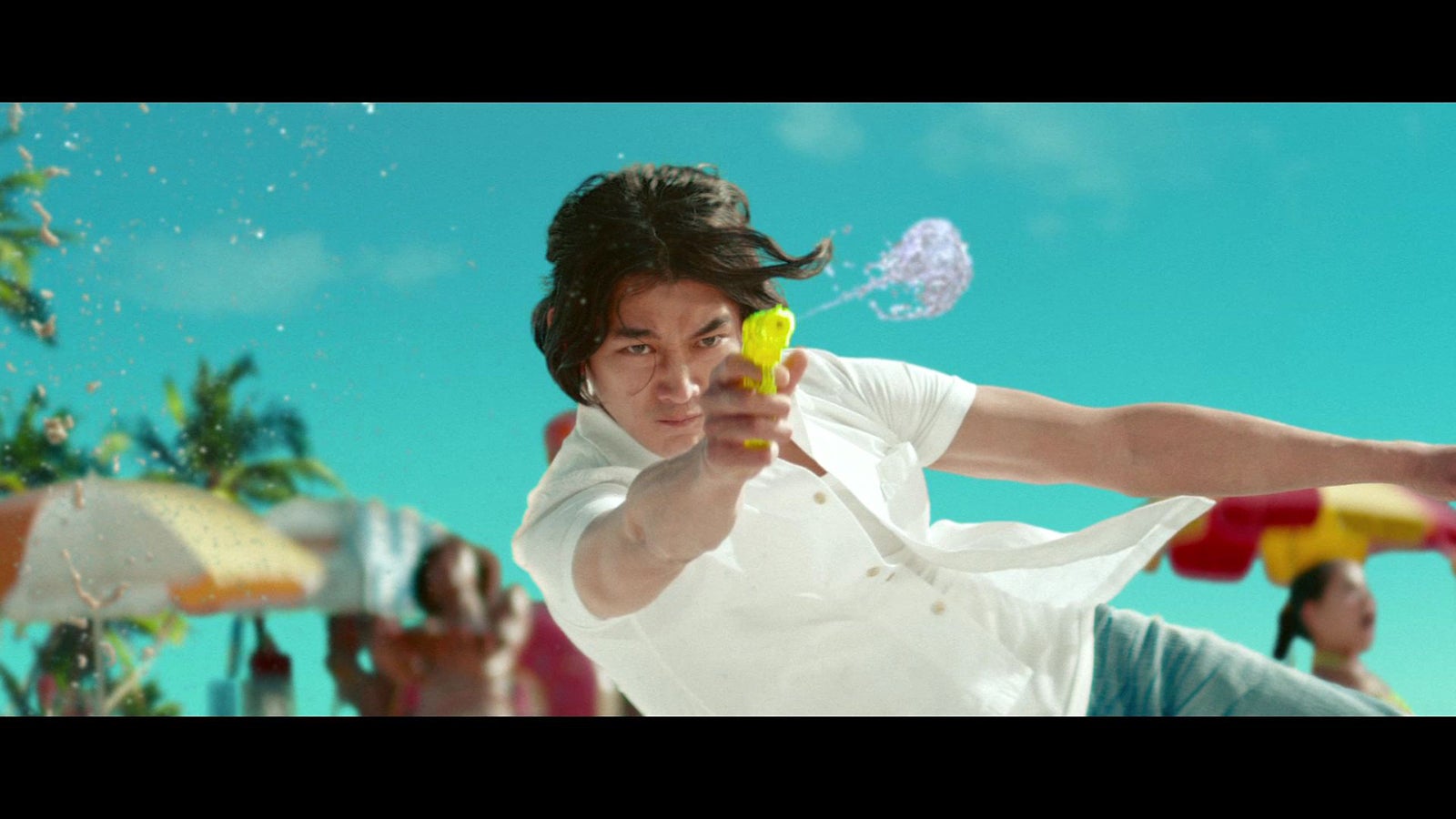 瑛太／新CM「BE COOL」篇より（提供画像）