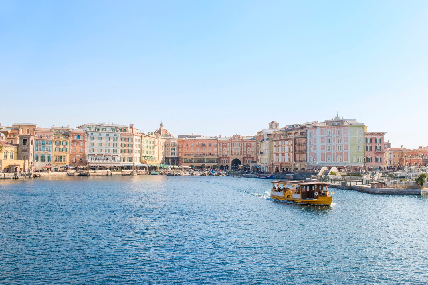 メディテレーニアンハーバー（C）Disney