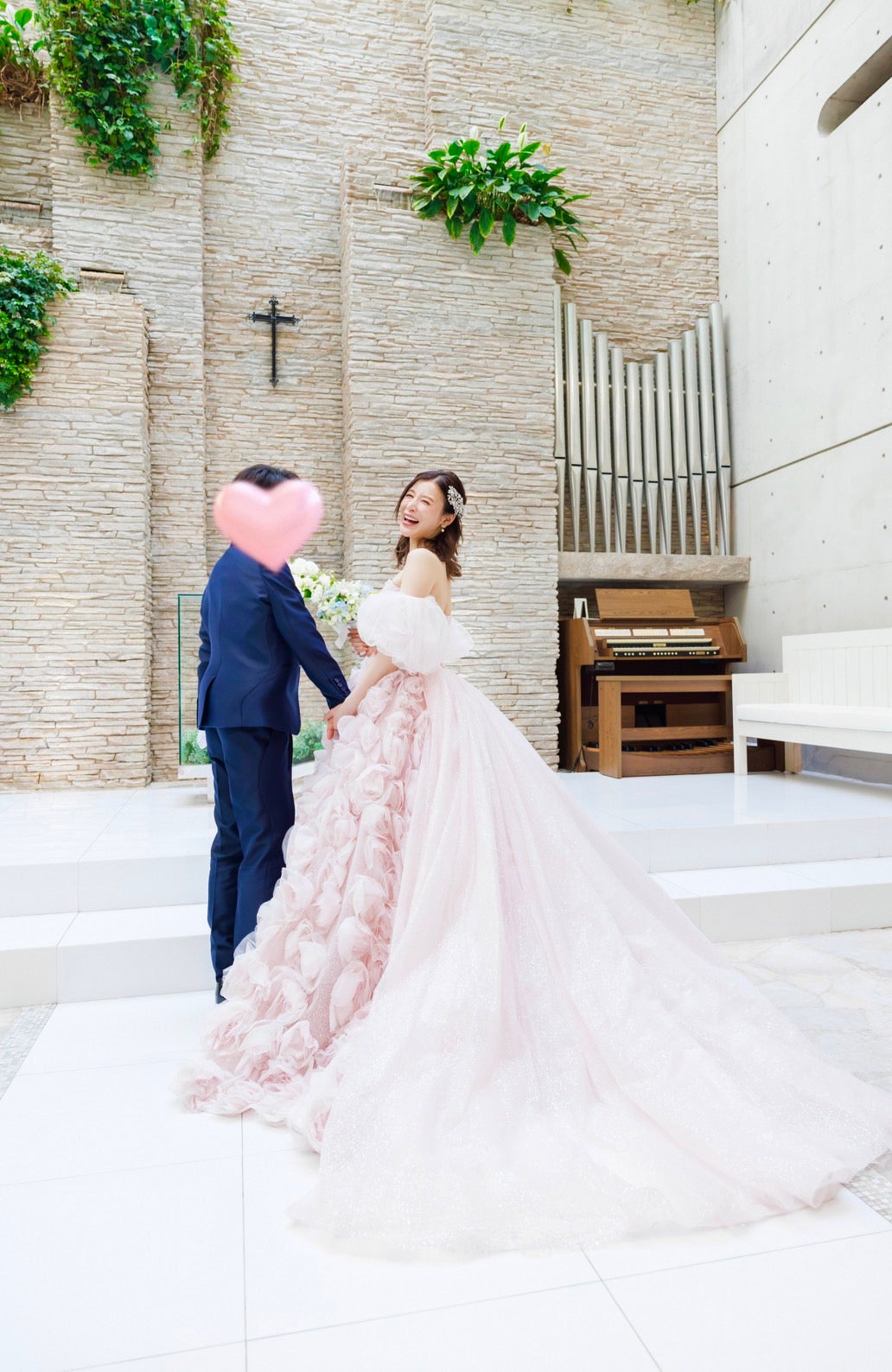 手島優＆夫のウェディングショット（提供写真）