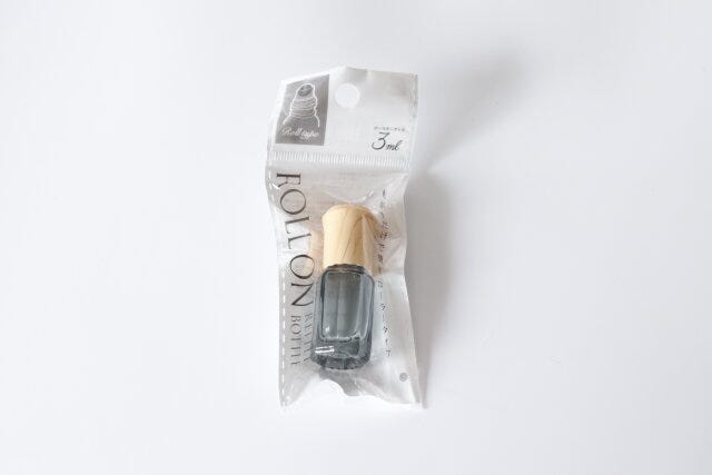 100均　100円ショップ　百円　おすすめ　セリア　ガラスローラーボトル