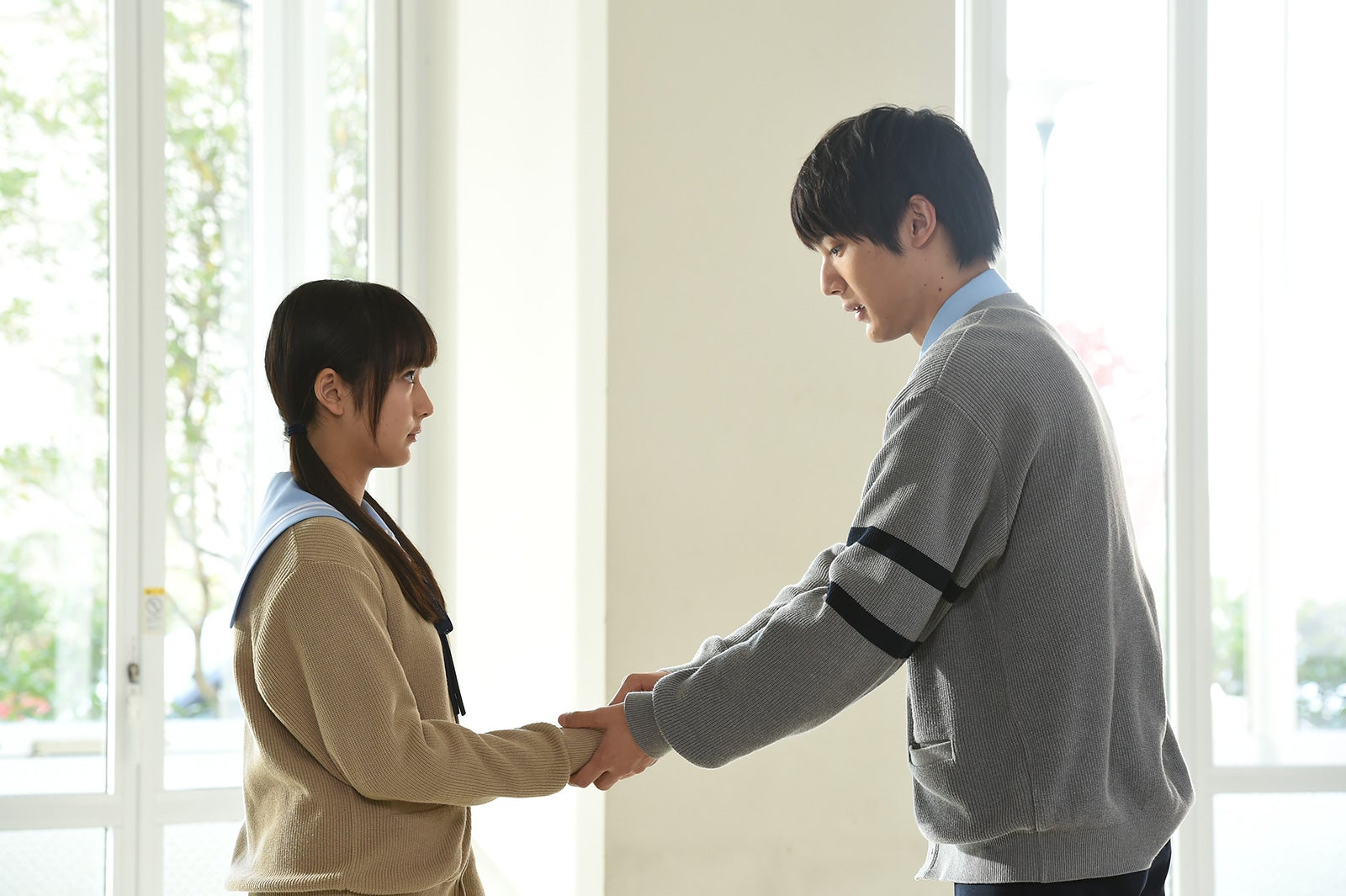 平祐奈、中川大志（C）2017「ReLIFE」製作委員会（C）夜宵草／comico