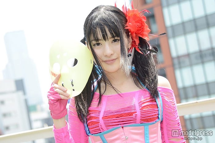 月給を明かした神谷えりな (C)モデルプレス