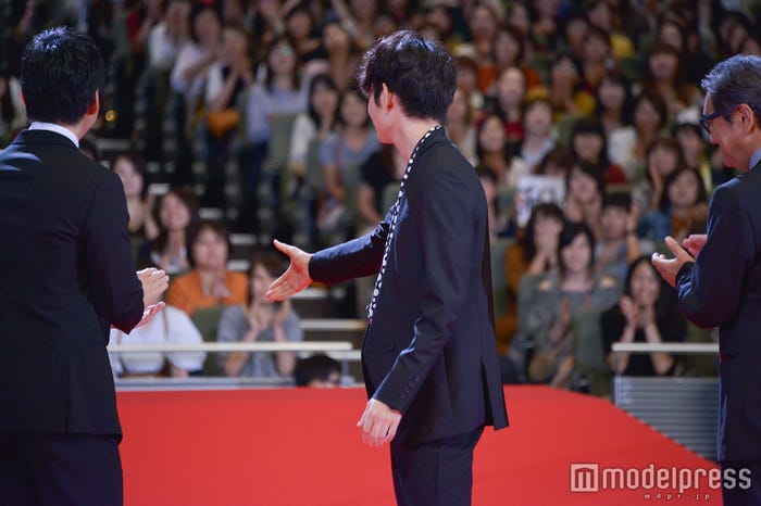 この後二宮和也をがっちりキャッチ(C)モデルプレス