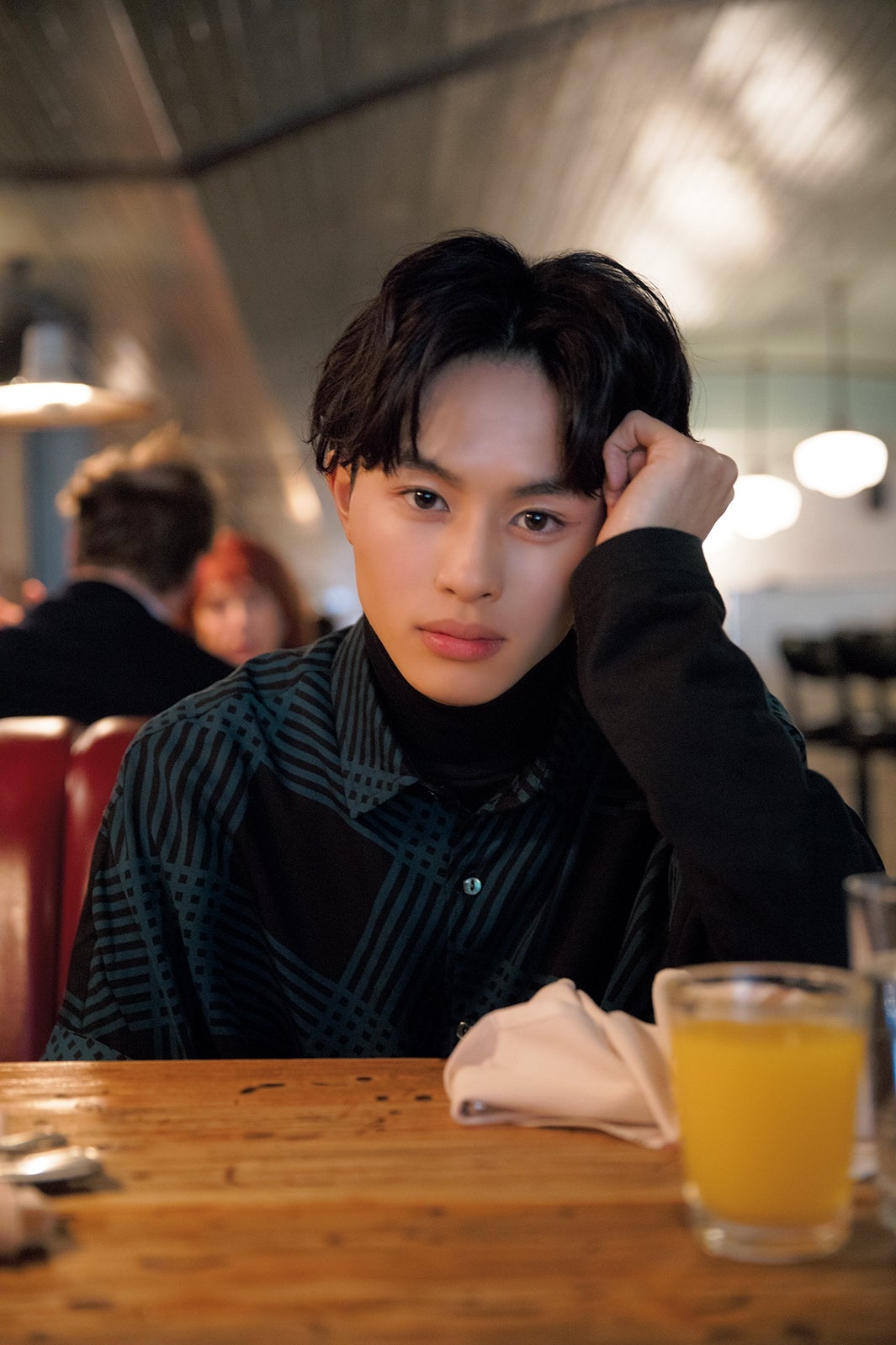 タクヤ／タクヤ写真集『壁ドンより床ドンよりロンドン』より（提供画像）