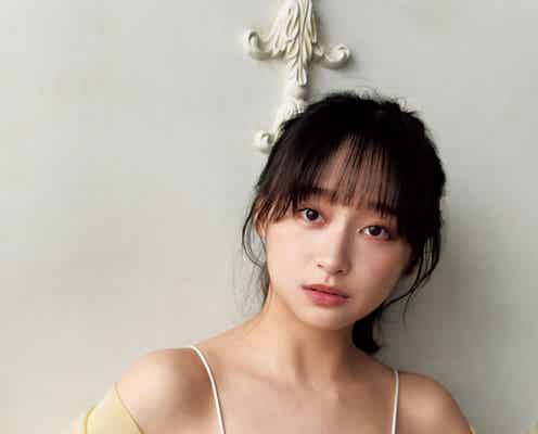 元日向坂46影山優佳、キャミソール姿で美肌大胆披露