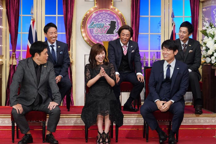 (前列中央)宇賀なつみ(C)日本テレビ