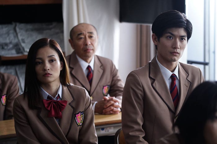 黒木メイサ、高橋克実、三浦春馬/「オトナ高校」第4話より(C)テレビ朝日