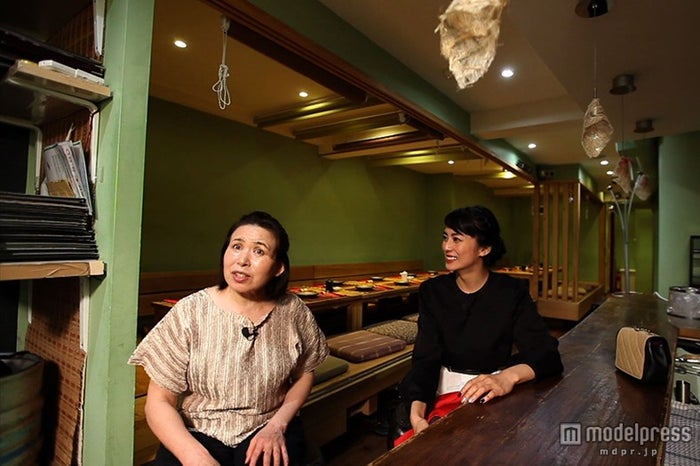 思い出の日本食レストランを再訪する柴咲コウ／画像提供：日本テレビ