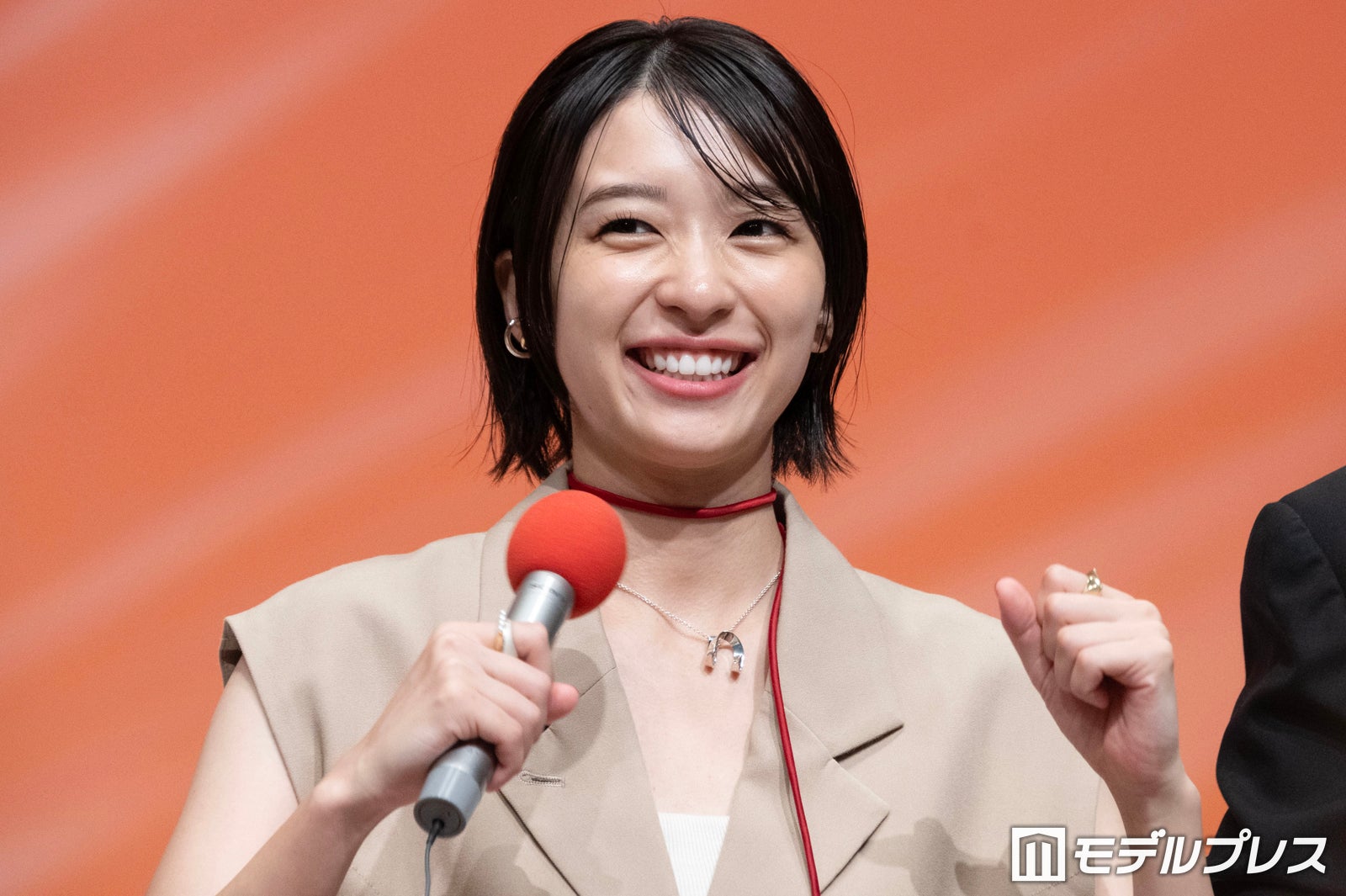 鳴海唯（C）モデルプレス