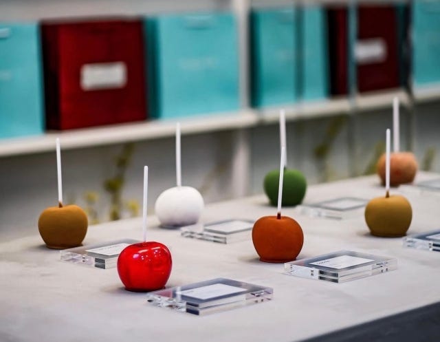 コーティングは極限まで薄く…！京都にできた新時代の「フルーツ飴」が話題♡