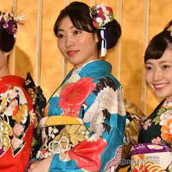 （左から）牧村里奈さん、橘穂奈美さん、末井櫻子さん（C）モデルプレス