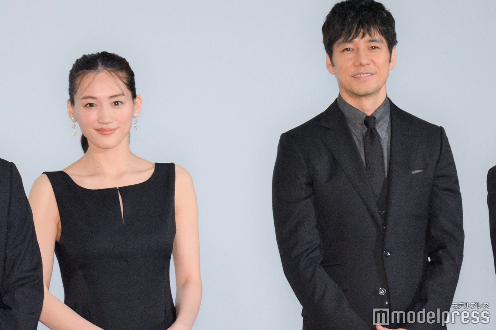 綾瀬はるか、西島秀俊 （C）モデルプレス