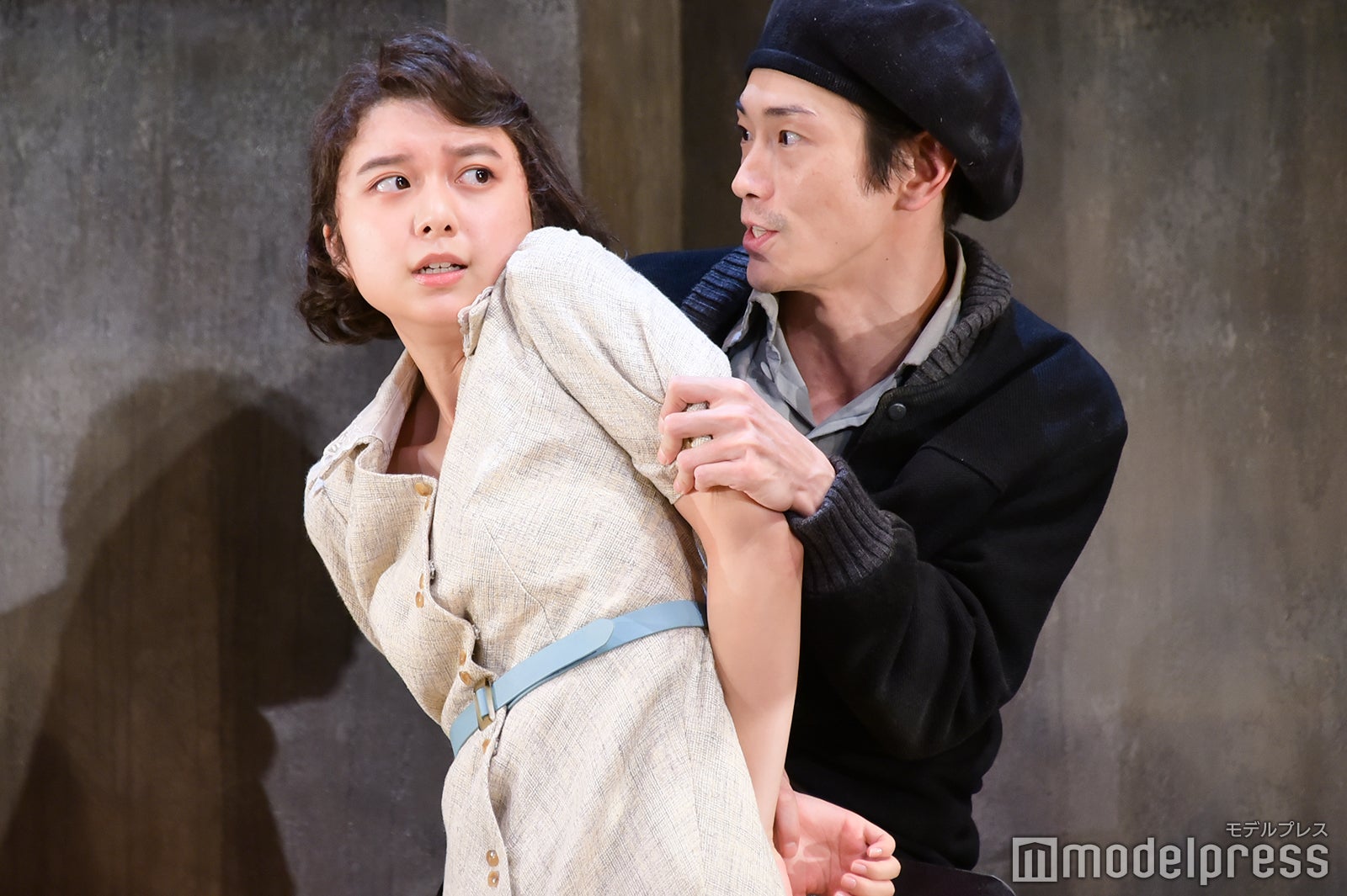 （左）上白石萌歌（C）モデルプレス