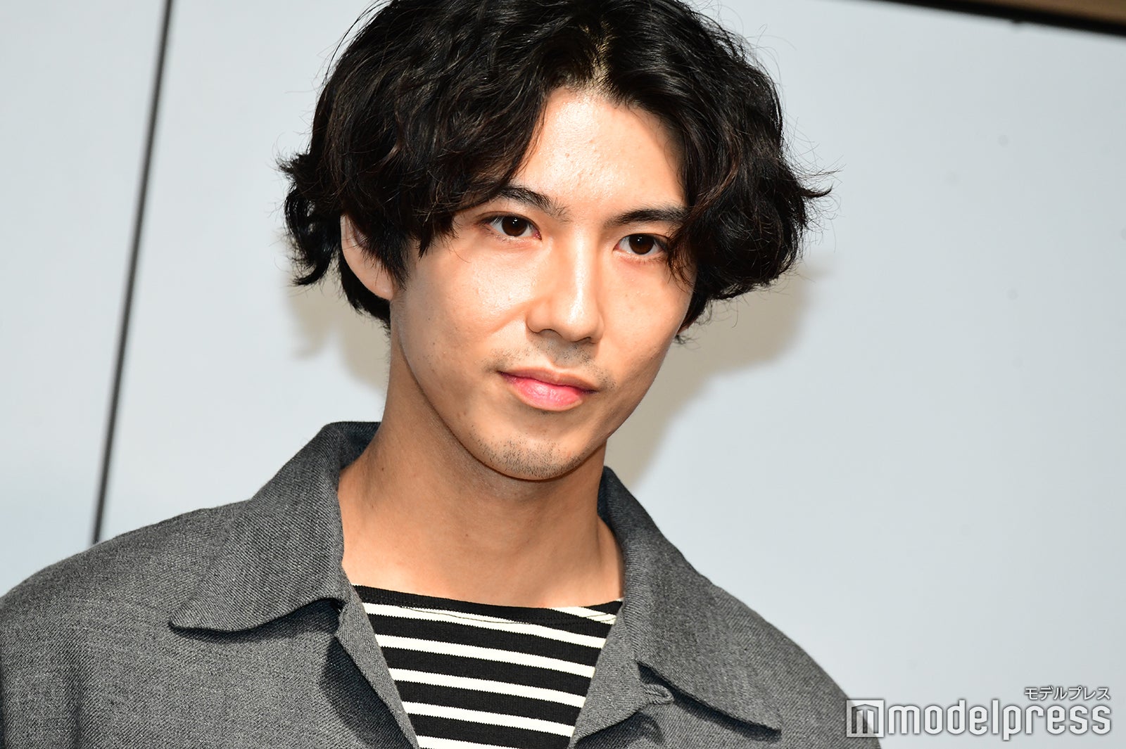 賀来賢人（C）モデルプレス