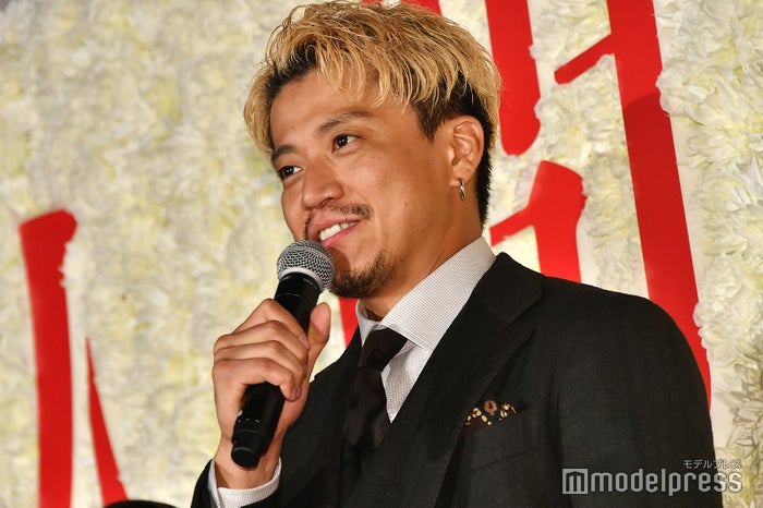 小栗旬 霜降り明星 粗品の顔まねネタを公認 懐の深さに反響 モデルプレス 小栗旬 霜降り明星 粗品の顔まねネタを公認 懐の深さに反響 モデルプレス