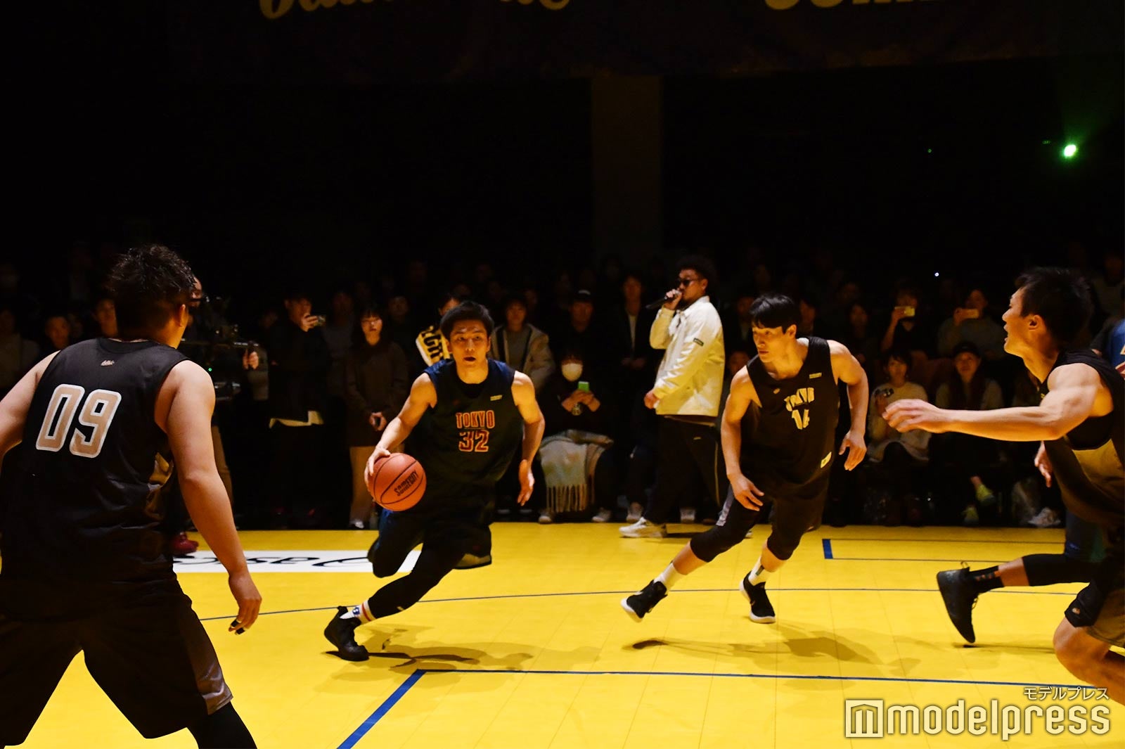 試合の様子 （C）モデルプレス