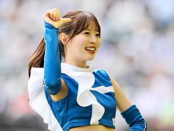 「可愛すぎて絶叫が止まらない」電撃アイドル転身から1年、元ファイターズガール美女の最新姿に衝撃「似てるなと思ったら本物」「肩書き強すぎる」